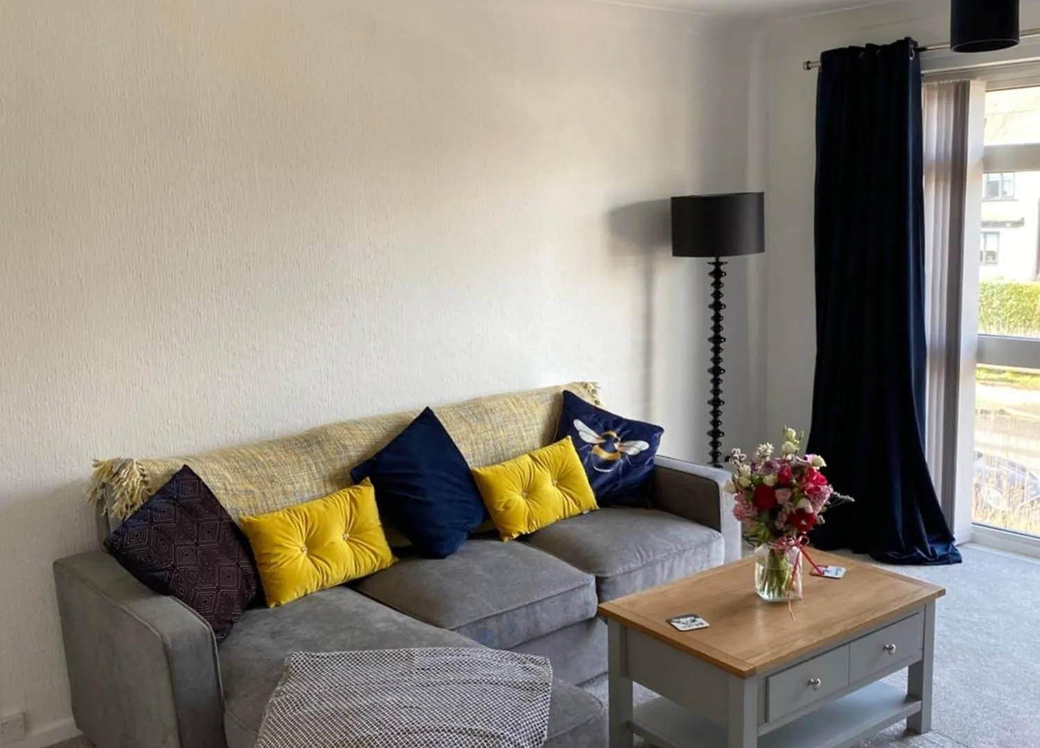Spacious 2 Bed Village Flat Sleeps 4/6 Nottingham 0*,  United Kingdom