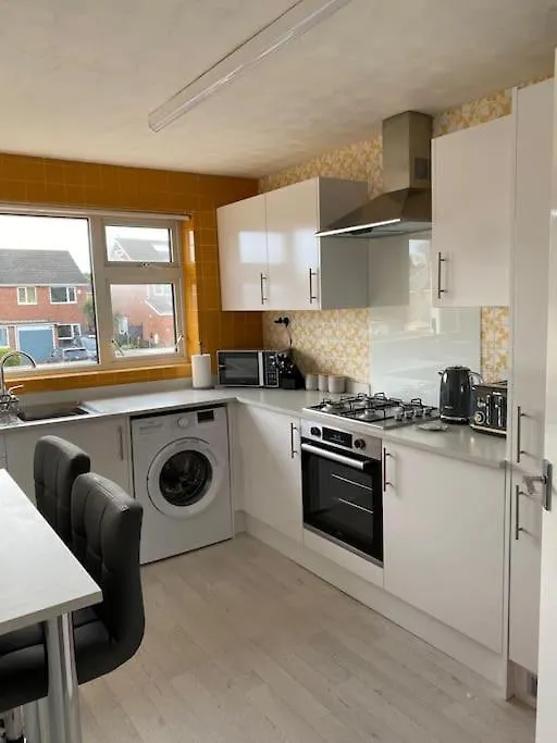 Apartment Spacious 2 Bed Village Flat Sleeps 4/6 Nottingham