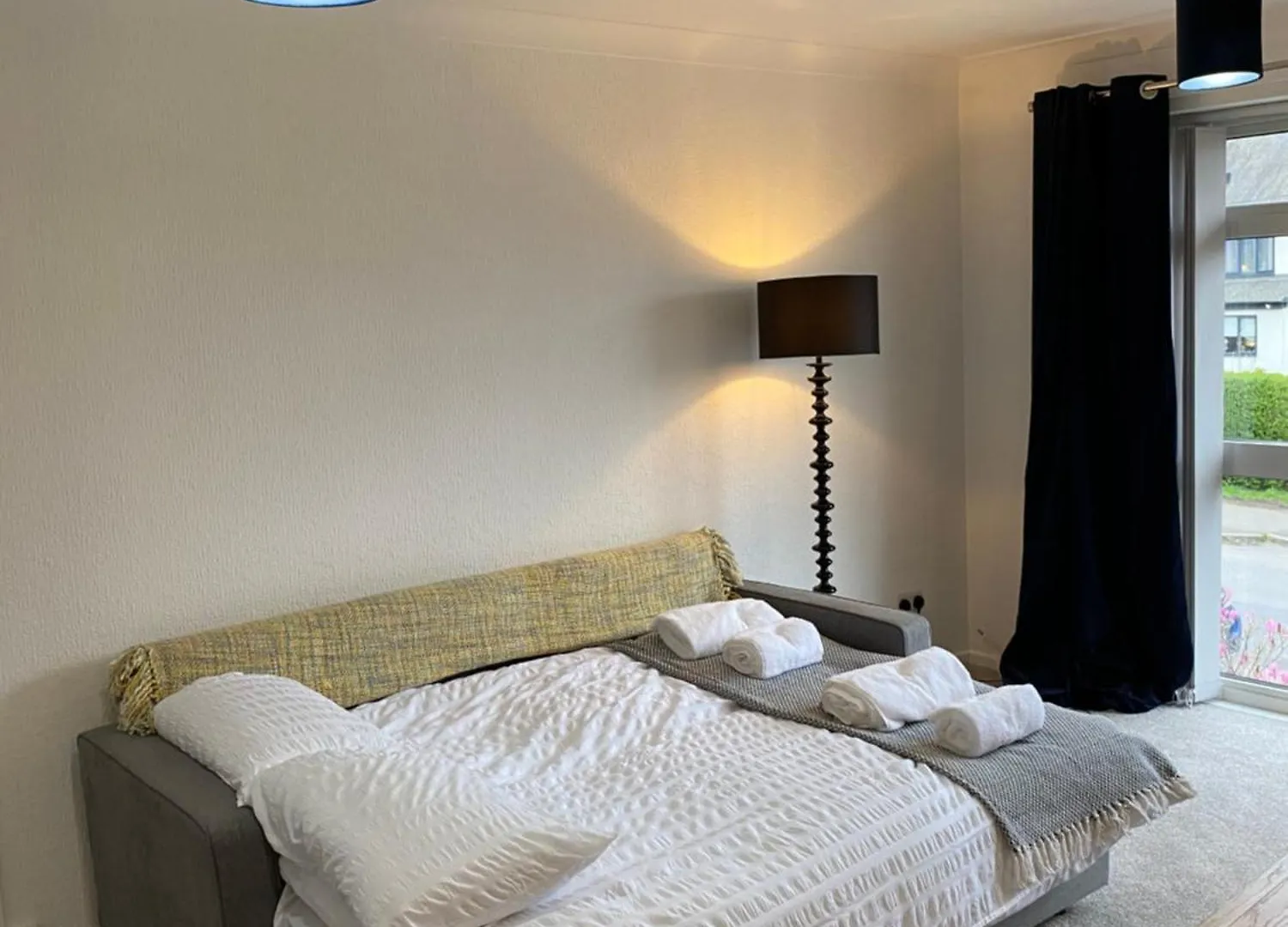Spacious 2 Bed Village Flat Sleeps 4/6 Nottingham Apartment